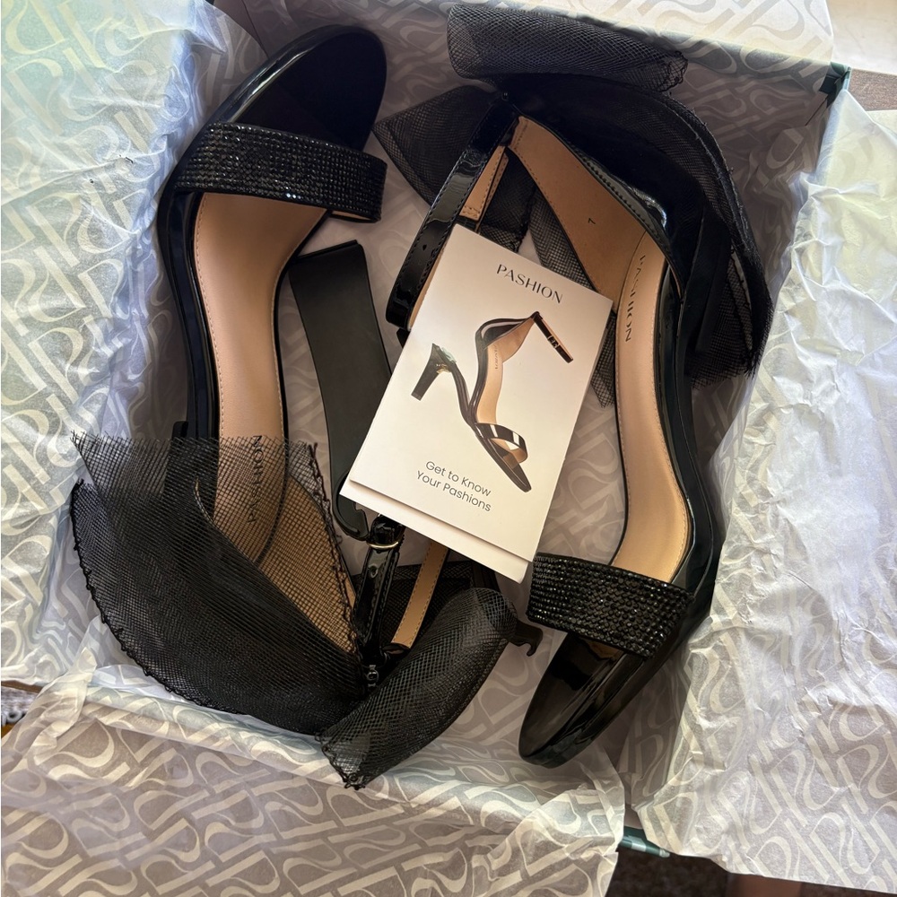 Pashion Footwear “The Pashionista” Black Flats